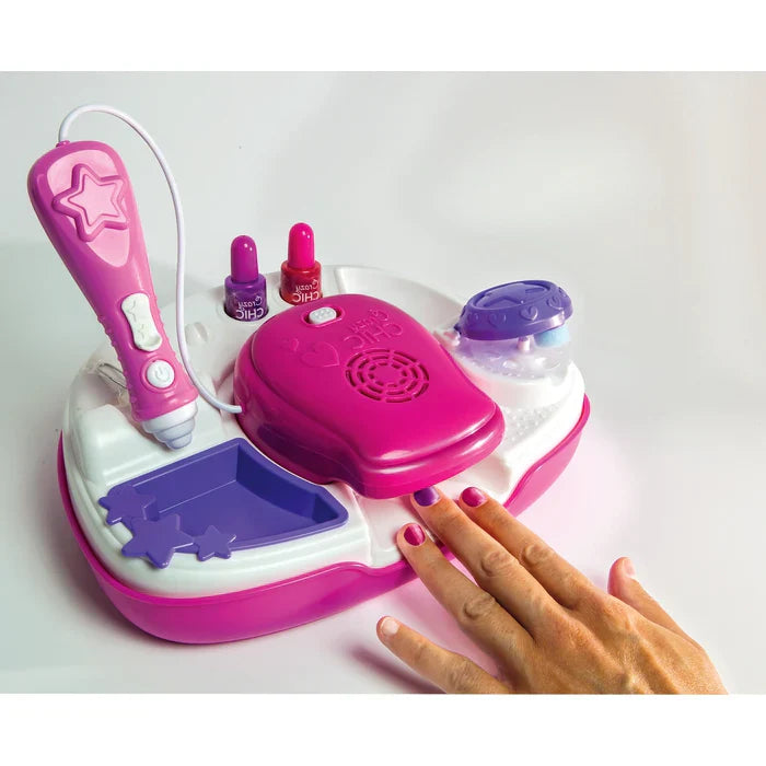 كليمنتوني - استوديو فن الأظافر 