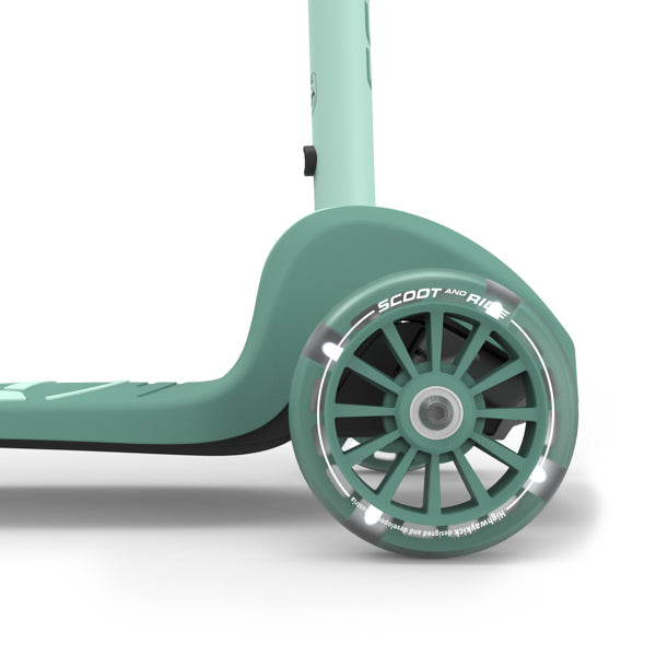 Scoot & Ride Highwaykick 3S LED Forest